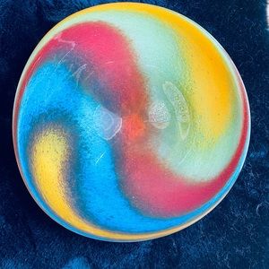 Sasaki “Santa Fe” large bowl. Great for display or potpourri.